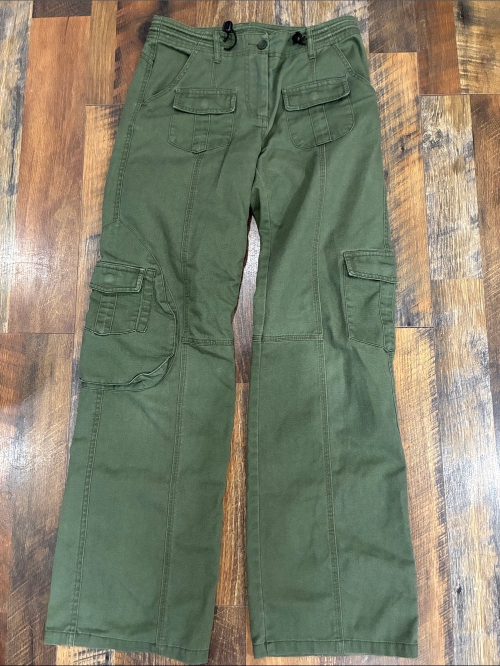 Brandy Melville Low Rise Cargo Pants